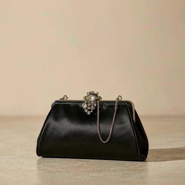 Soirée Satin Clutch Soirée Satin Clutch — , Liorvenne